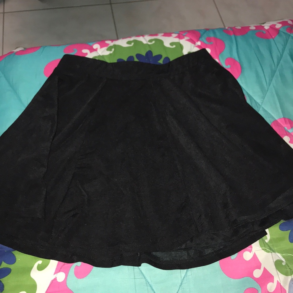 Black skater skirt